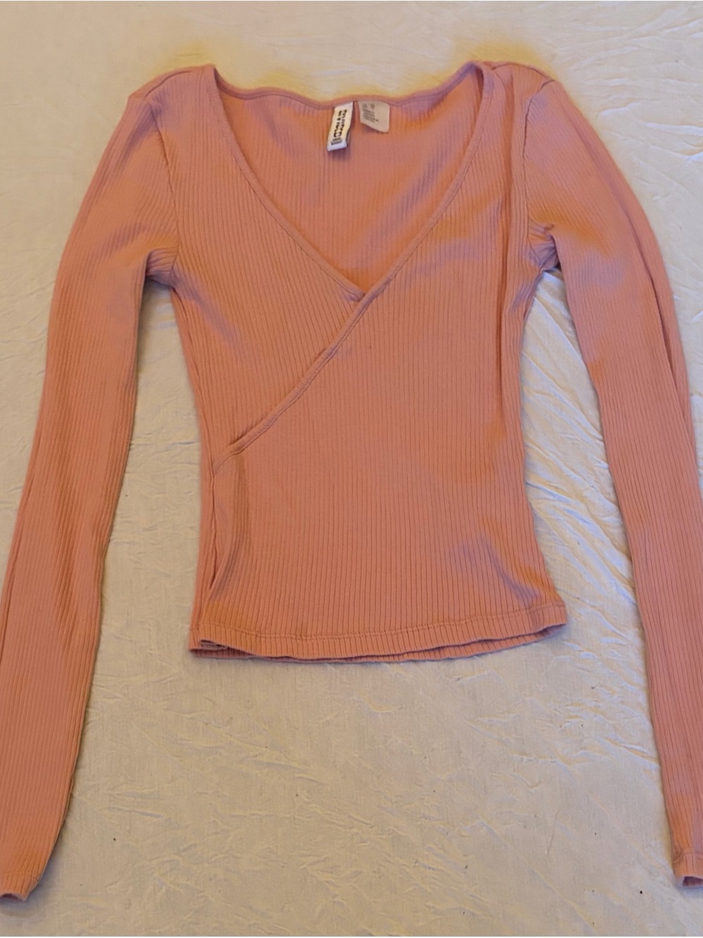H&M Ribbed Wrap-Front Long Sleeve Top in Dusty Pink
